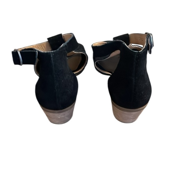 Lucky Brand Baxley Bootie Sandal Black Suede with Heel Size 8 - Picture 4 of 8